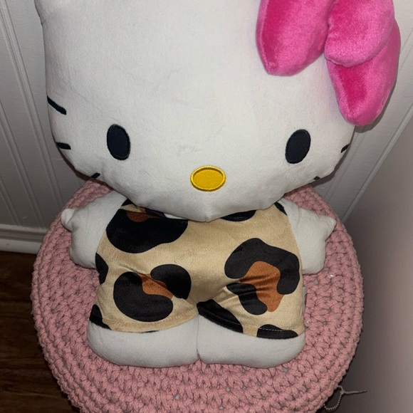 Hello kitty plush - Picture 1 of 3